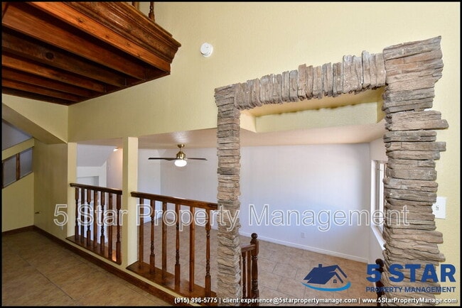 Building Photo - 908 Bolivia St