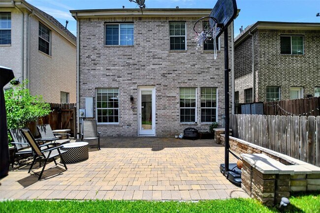 Building Photo - 1119 Sopris Dr