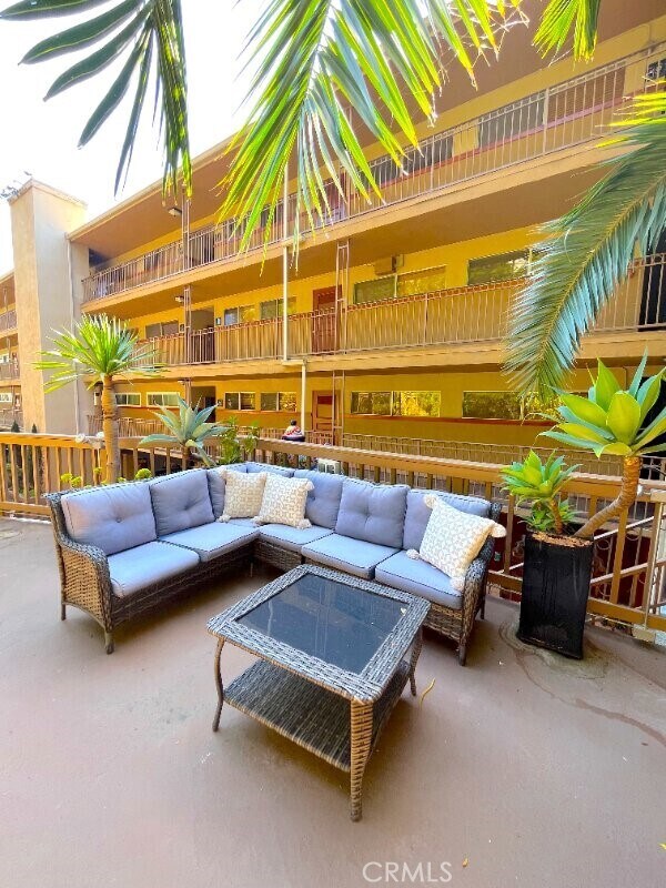 Building Photo - 100 Cliff Dr