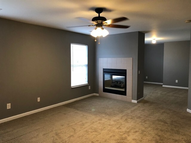 Building Photo - 1010 Tanyard Springs Dr