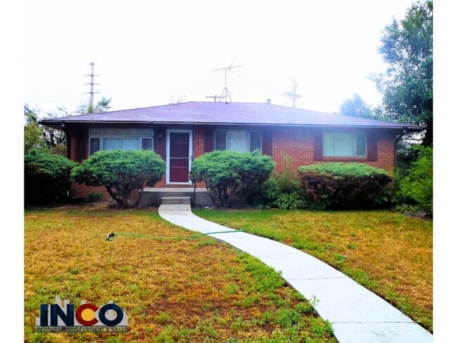 Building Photo - 2904 W Chenango Ave