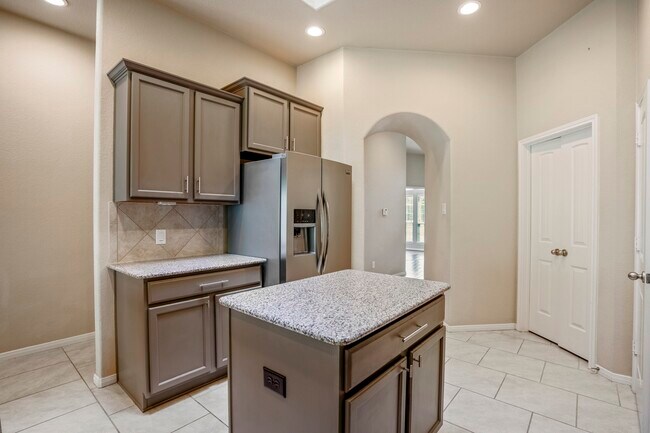 Building Photo - 5319 Claymore Meadow Ln