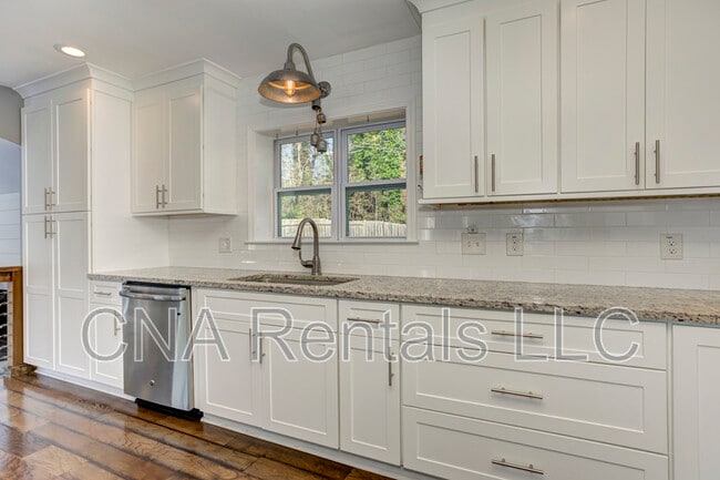 Building Photo - 3290 Forest Creek Dr SW