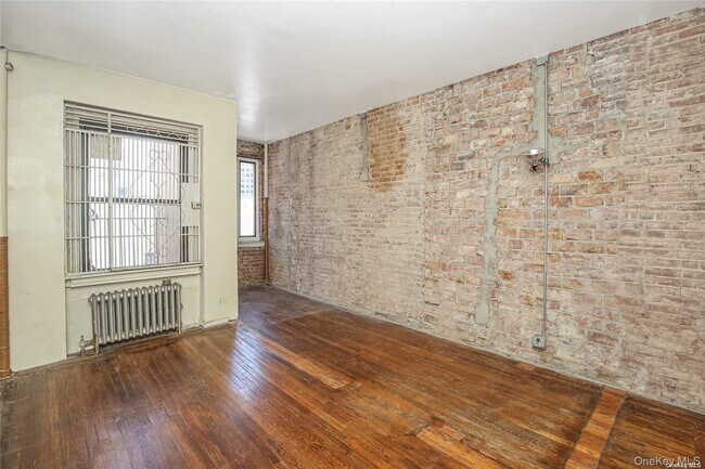 Building Photo - 363 3rd Ave