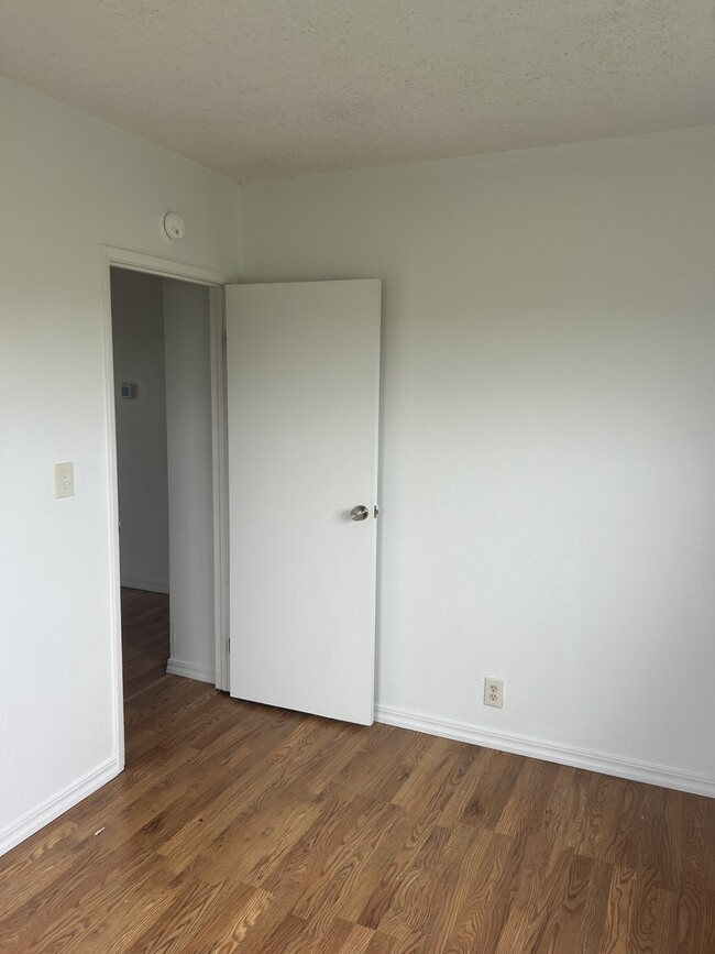 Building Photo - 11505 Table Rock Rd