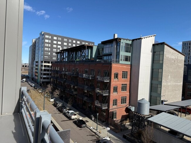 Building Photo - Full Service Executive Fully Furnished All Inclusive Architectural Penthouse Loft Downtown Denver