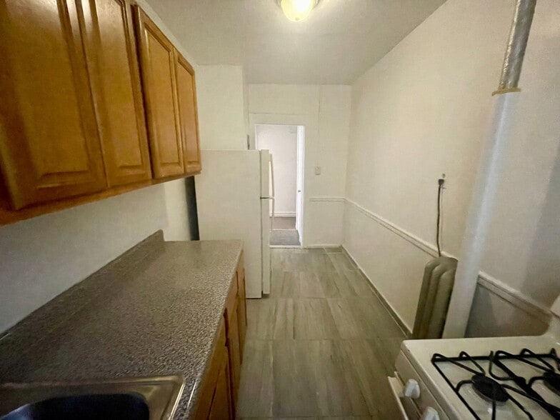 Building Photo - 2511 Cruger Ave