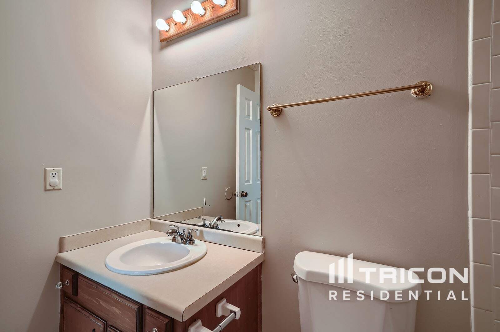 Building Photo - 2790 Spring Ridge Cir