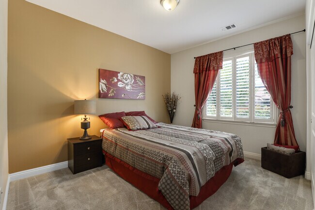 Building Photo - 30916 Snowberry Ln