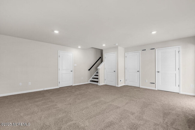 Building Photo - 8 Rothbury Ct