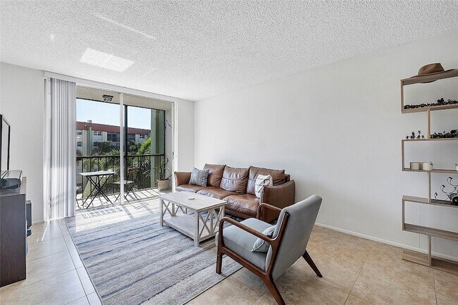 Building Photo - 5300 NE 24th Terrace