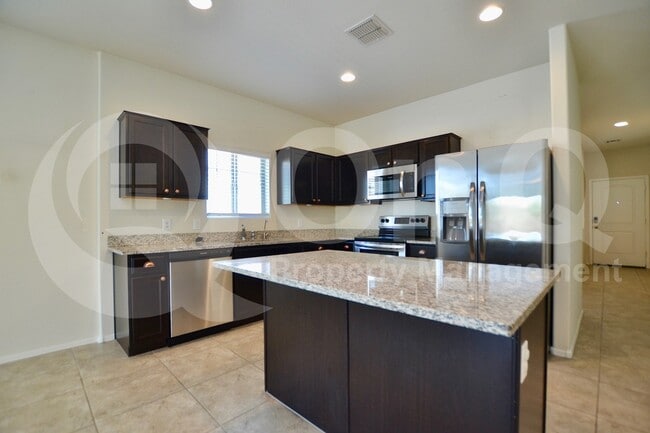 Building Photo - 2386 E San Lorenzo Trail
