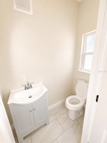 Building Photo - 468 Clemson Dr