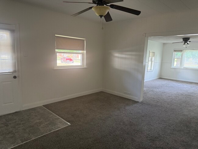 Building Photo - 126 8th St