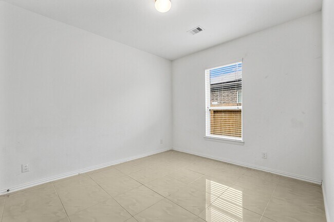 Building Photo - 4703 Goldeneye Dr
