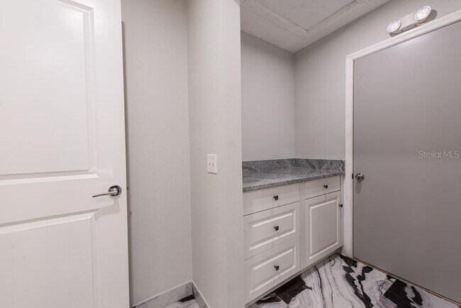 Building Photo - 6819 11th Ave NW