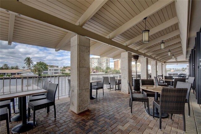 Building Photo - 1985 S Ocean Dr