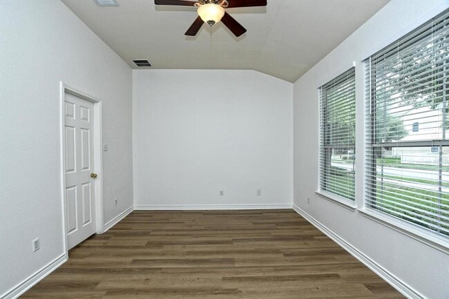 Building Photo - 1107 Rawhide Trail