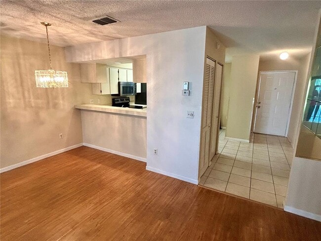 Building Photo - 4908 Myrtle Oak Dr