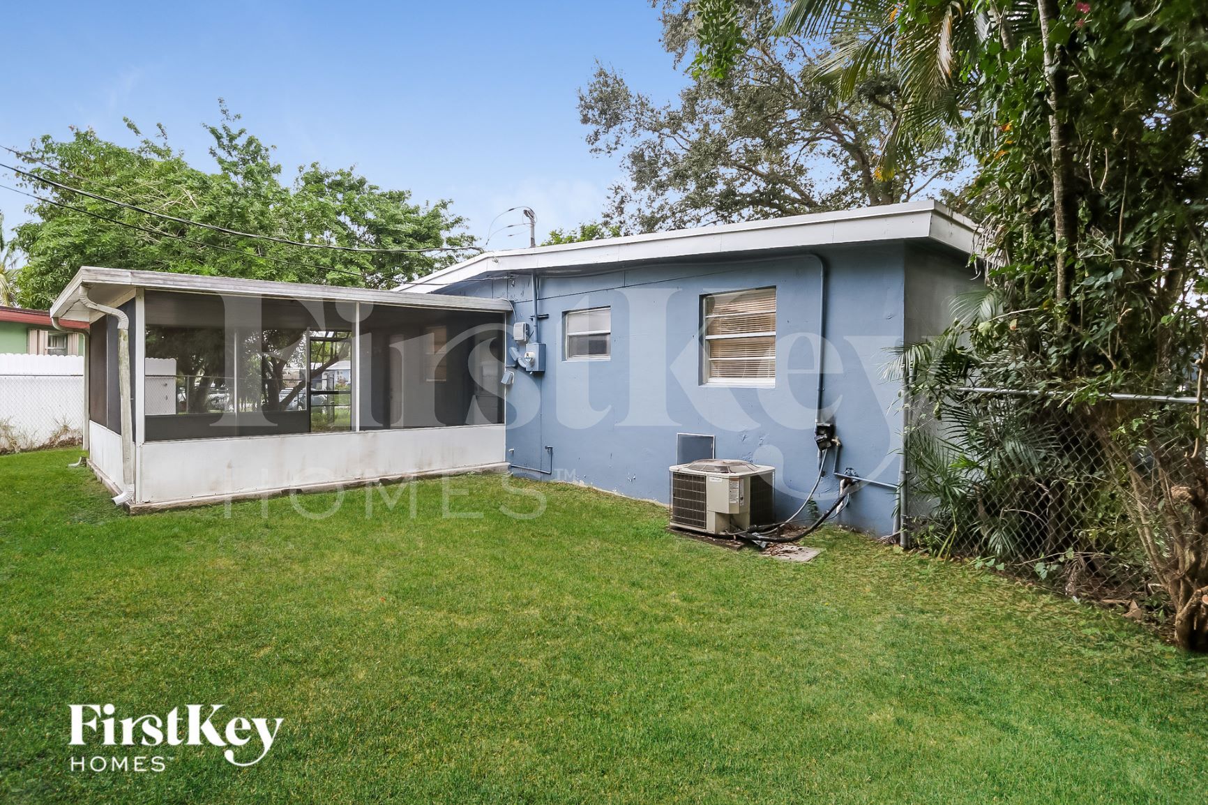 Building Photo - 11574 Oleander Dr