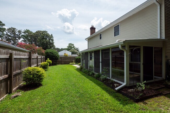 Building Photo - 1768 Olympic Dr