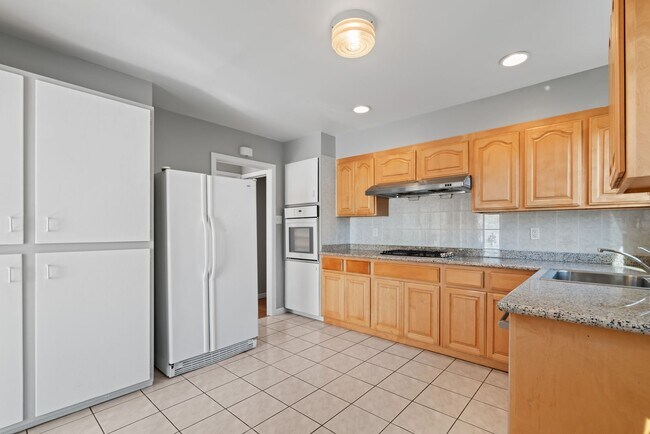 Building Photo - 101 Cerro Dr