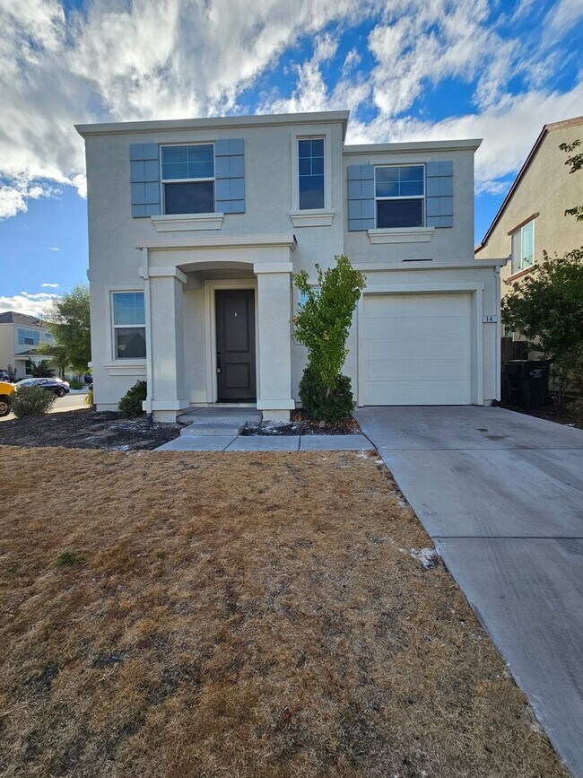 Building Photo - LOCATION, LOCATION, LOCATION 2 bedrooms an...