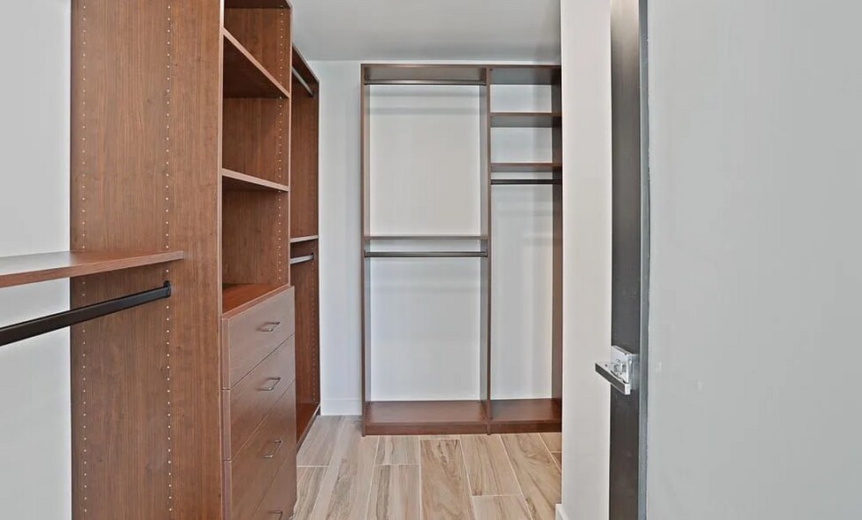 Building Photo - 2323 28th St