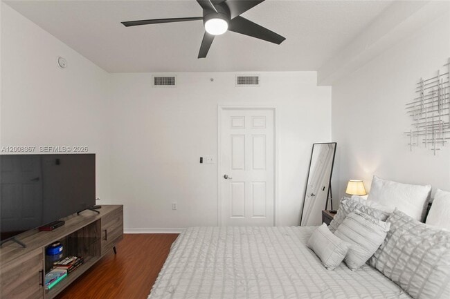 Building Photo - 6831 SW 44th St