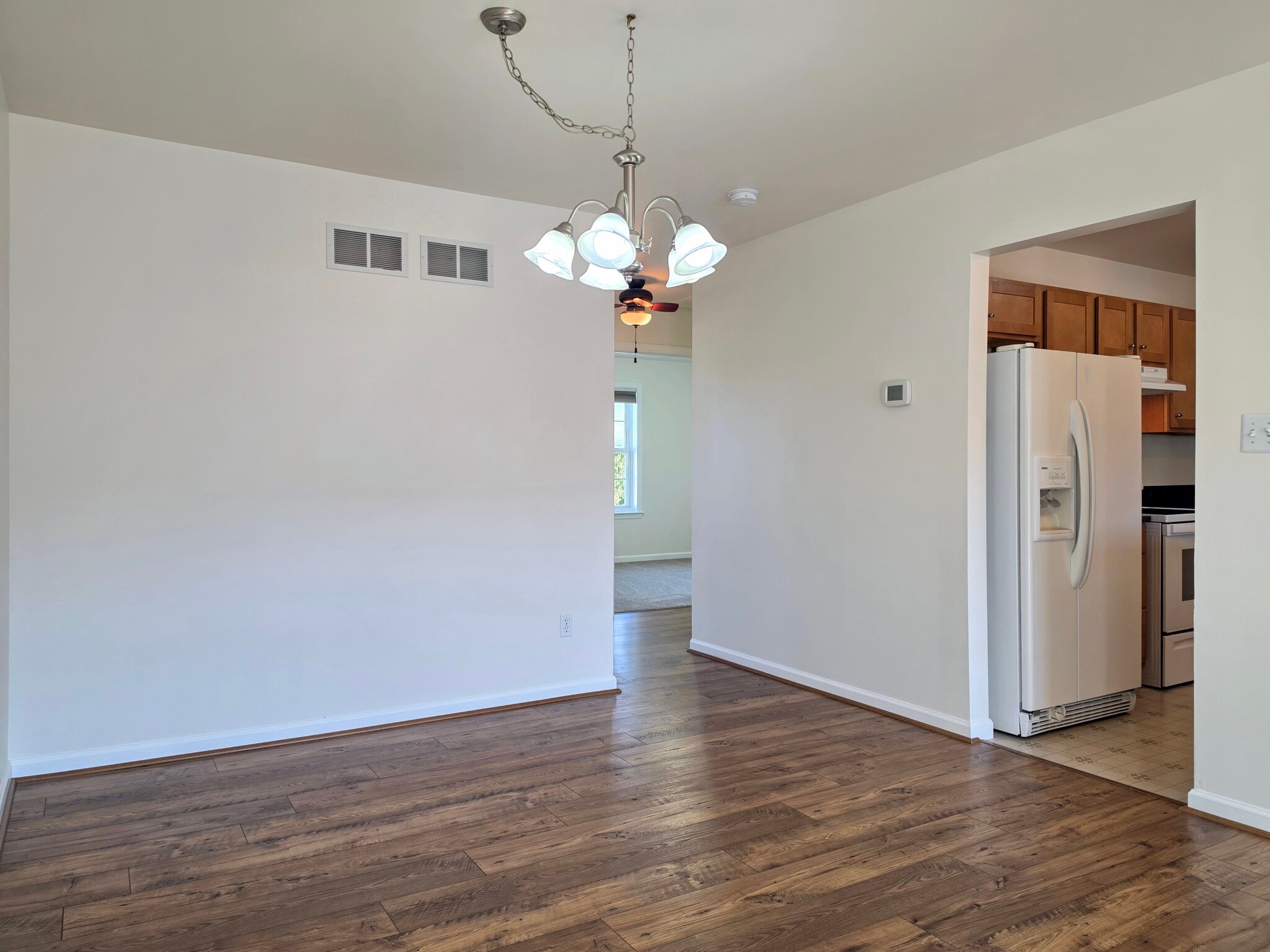 Building Photo - 521 Fox Ridge Ln