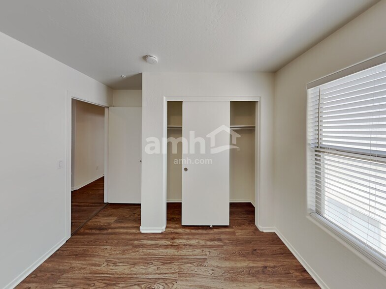 Building Photo - 2388 E Meadow Mist Ln