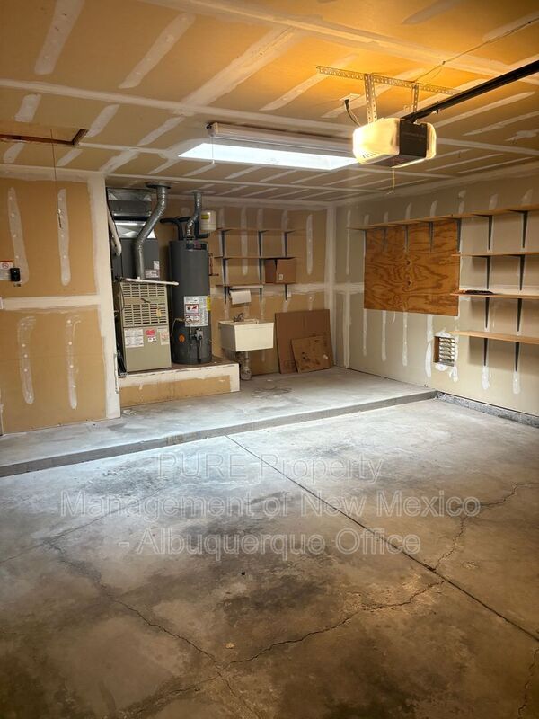 Building Photo - 10901 Lagrange Park Dr NE