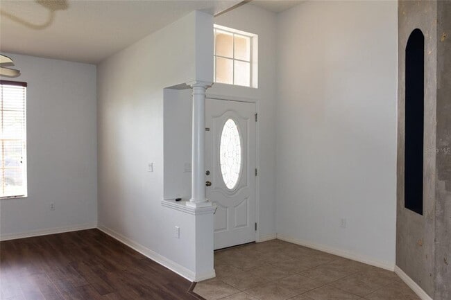 Building Photo - 2504 Ladoga Dr