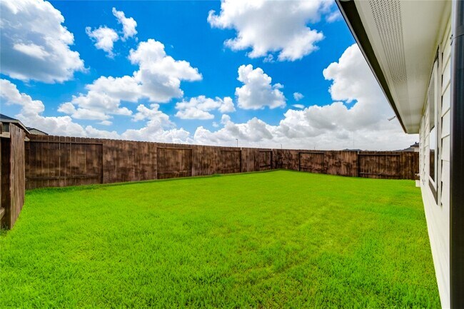 Building Photo - 40650 Balsam Run Ln