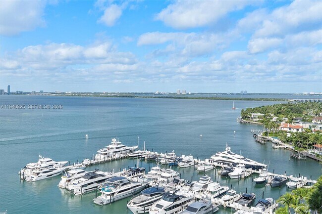 Building Photo - 1800 Sunset Harbour Dr