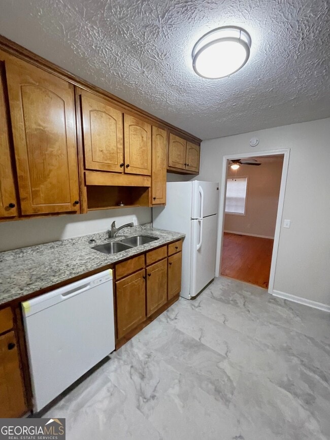 Building Photo - 52 Sunrise Cir