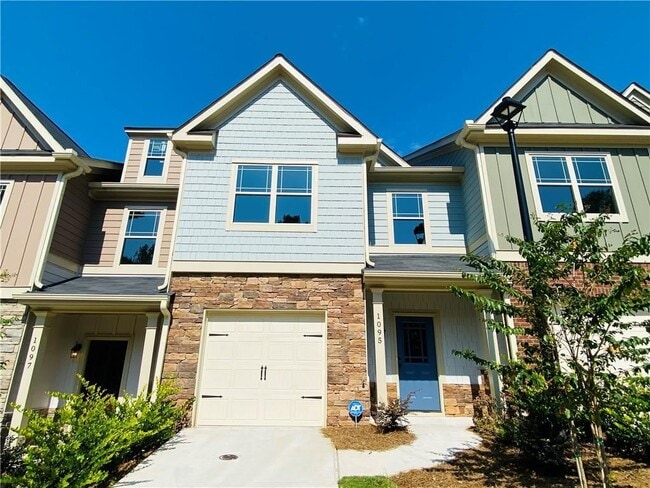 Building Photo - 1095 N Village Dr