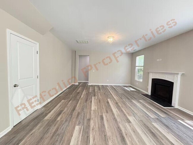 Building Photo - 1208 Golden Eagle Dr