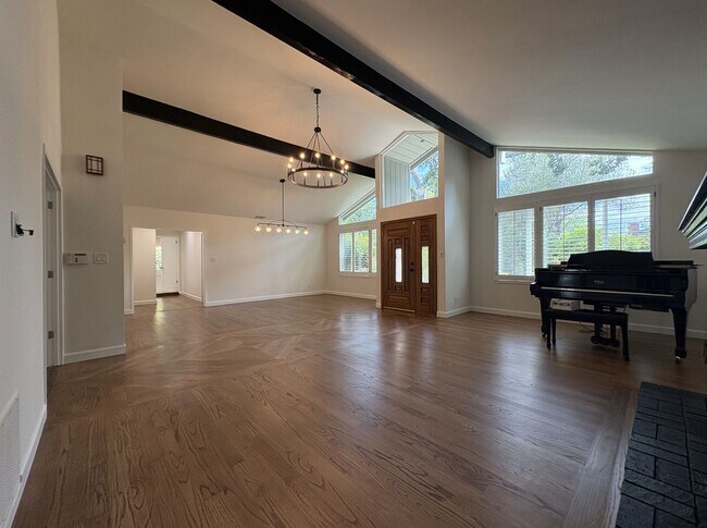 Building Photo - Exceptional Estate with Main Residence, Two ADUs & Office