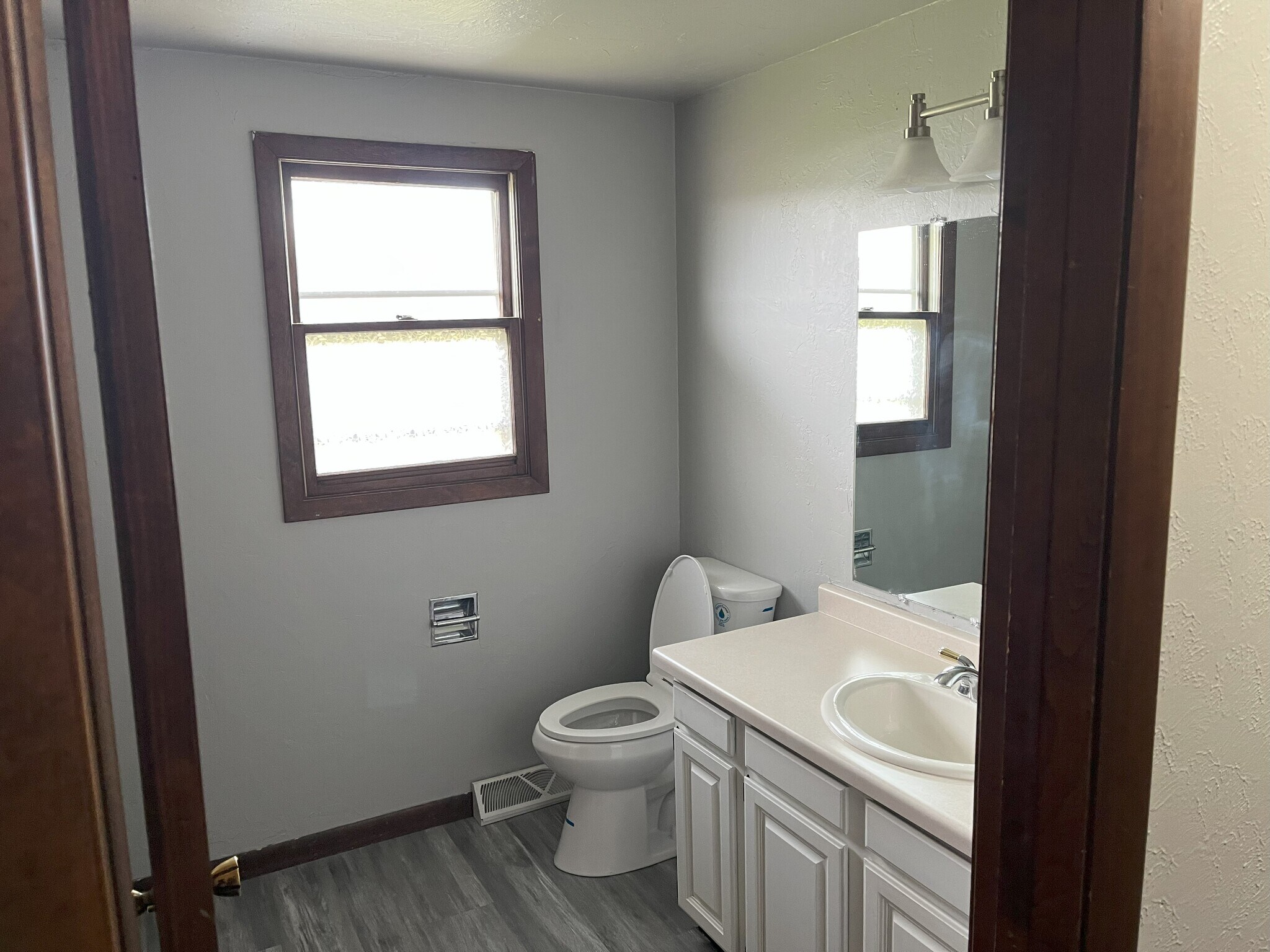 Building Photo - 3632 Glenbrooke Ln