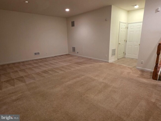 Building Photo - 43855 Chadwick Terrace