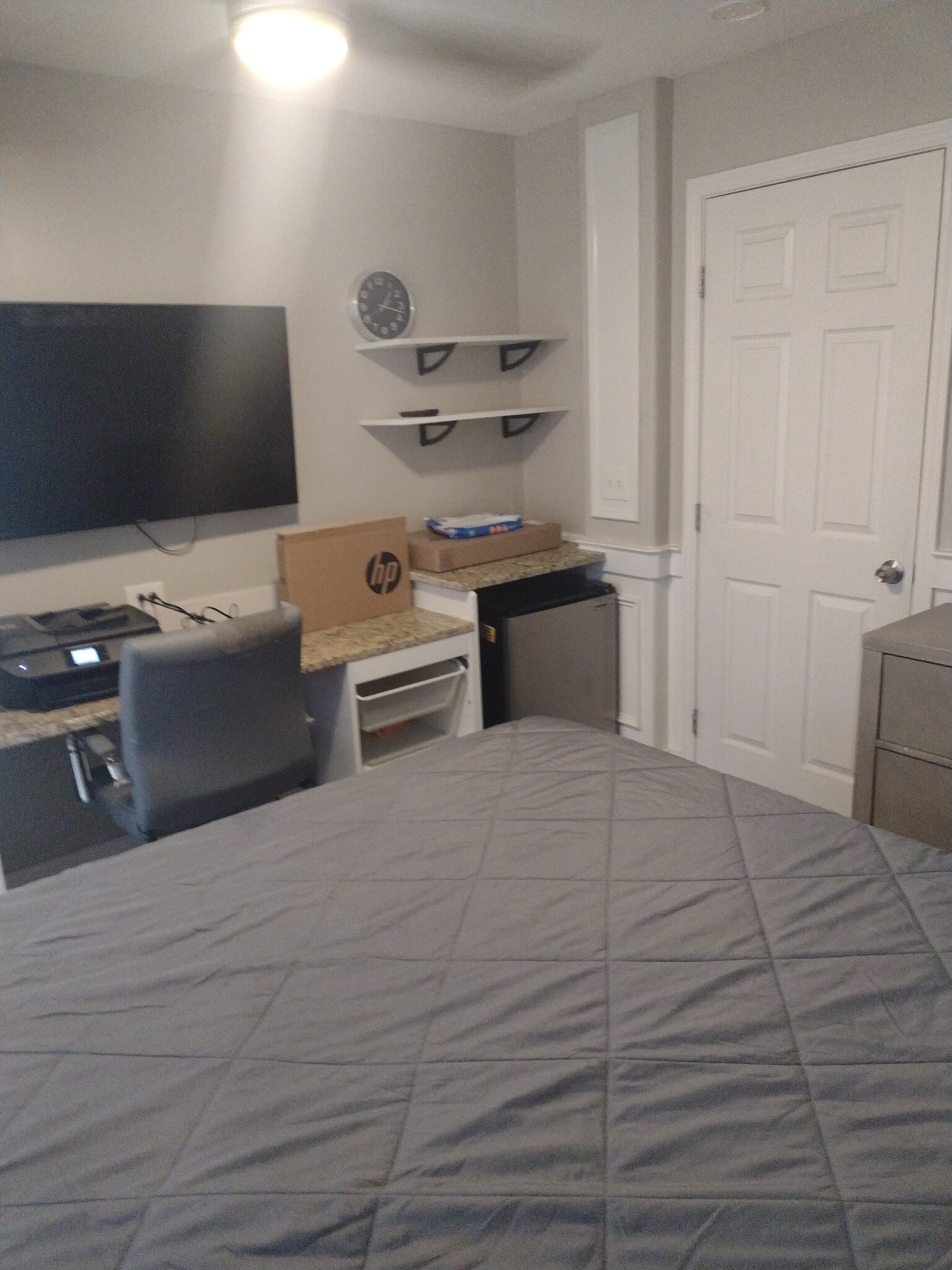 Building Photo - 2092 River Rd