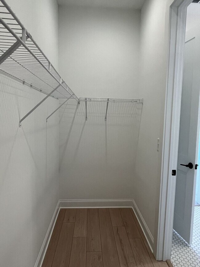 Building Photo - Brand New 2 Bed Condo in Cornelius