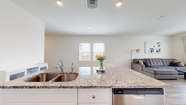 Building Photo - 5814 Lilac Lndg