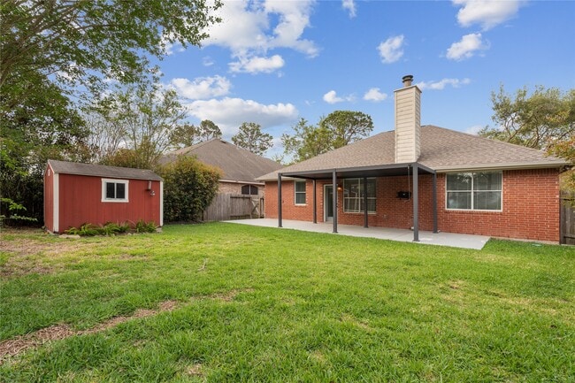 Building Photo - 23742 River Pl Dr