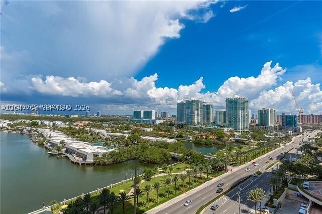 Building Photo - 16001 Collins Ave