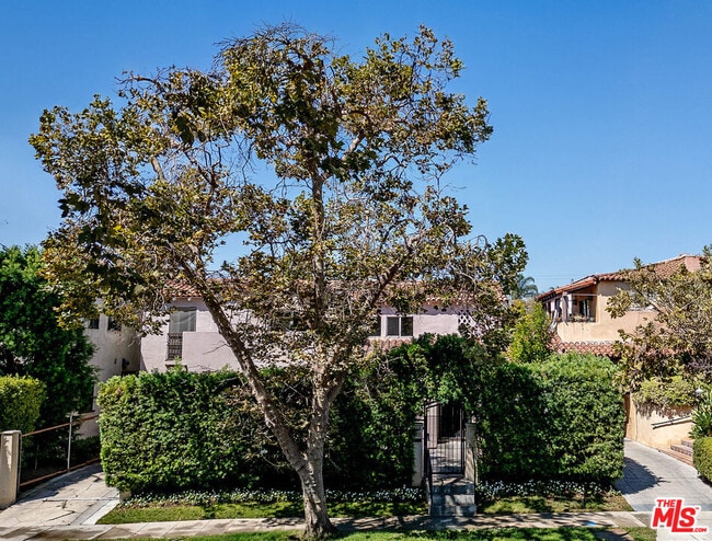 Building Photo - 423 N Orange Dr