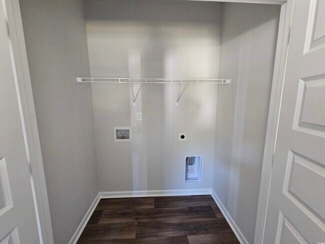 Building Photo - 760 Sturdy Root Pl