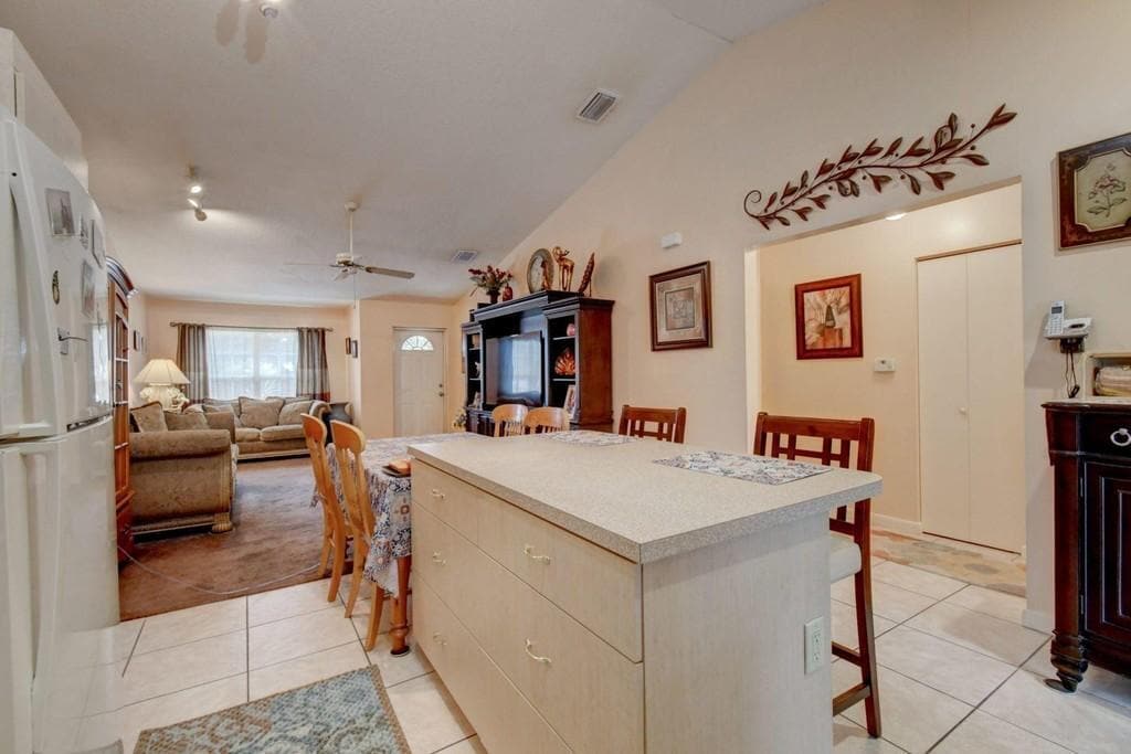 Building Photo - 4870 Purdy Ln