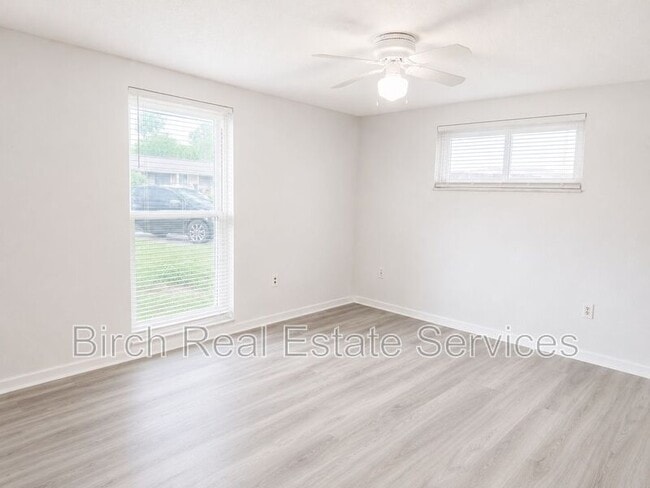 Building Photo - 7435 Live Oak Ln